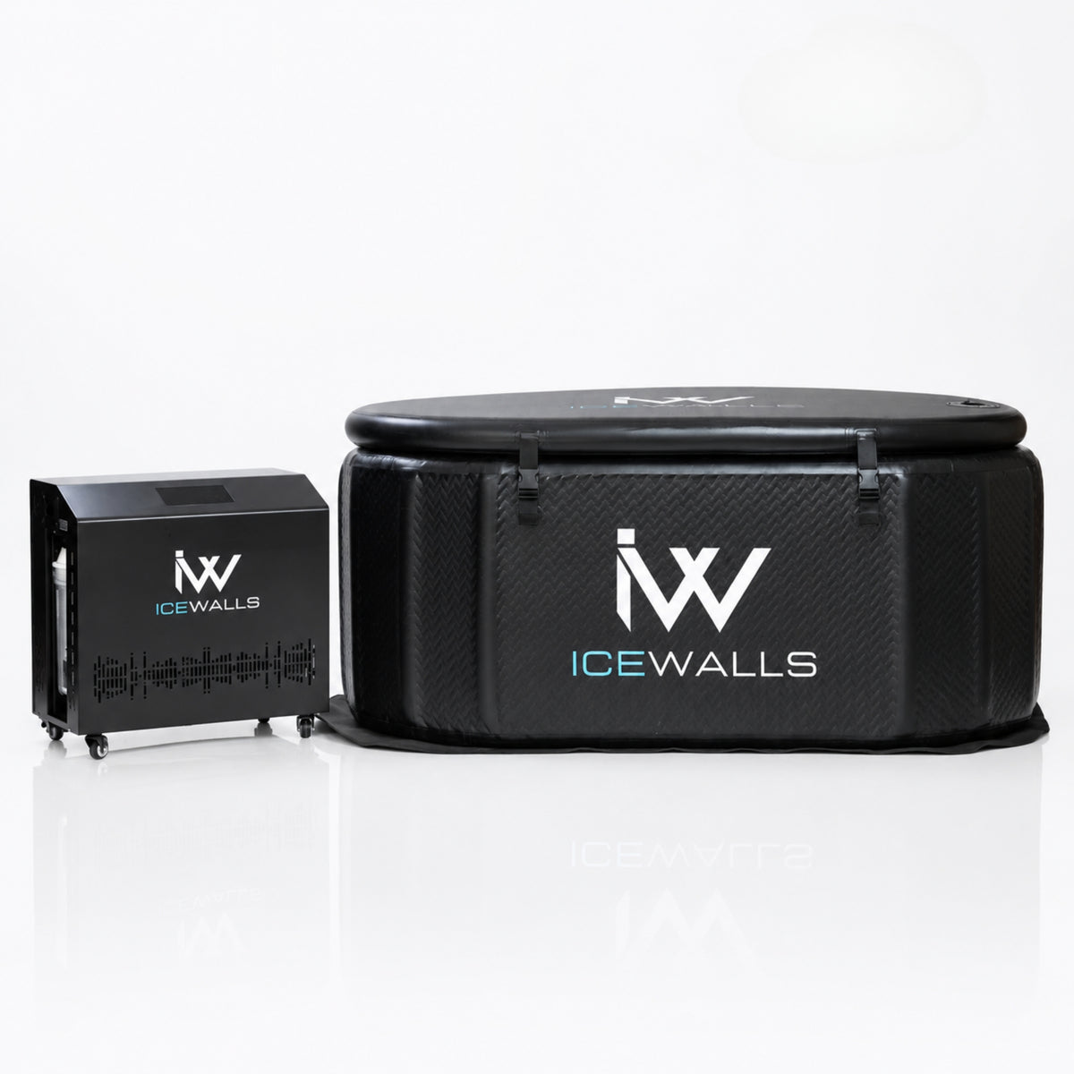 La tina de hielo Ice Walls con sistema dual de frío y calor ofrece una experiencia de recuperación y bienestar de otro nivel. Gracias a su avanzada tecnología, permite ajustar el agua desde 3°C para sesiones de crioterapia, hasta 42°C para baños de calor y relajación muscular. Este rango completo convierte a la tina en la herramienta ideal para contrastar frío-calor, potenciando la circulación, reduciendo inflamaciones y optimizando la recuperación después del entrenamiento.