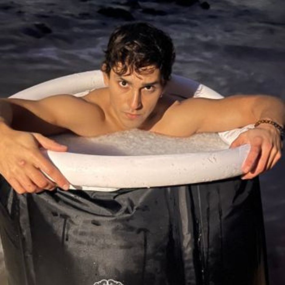 baño de hielo inmersión en frío beneficios recuperación muscular rendimiento Ice Walls